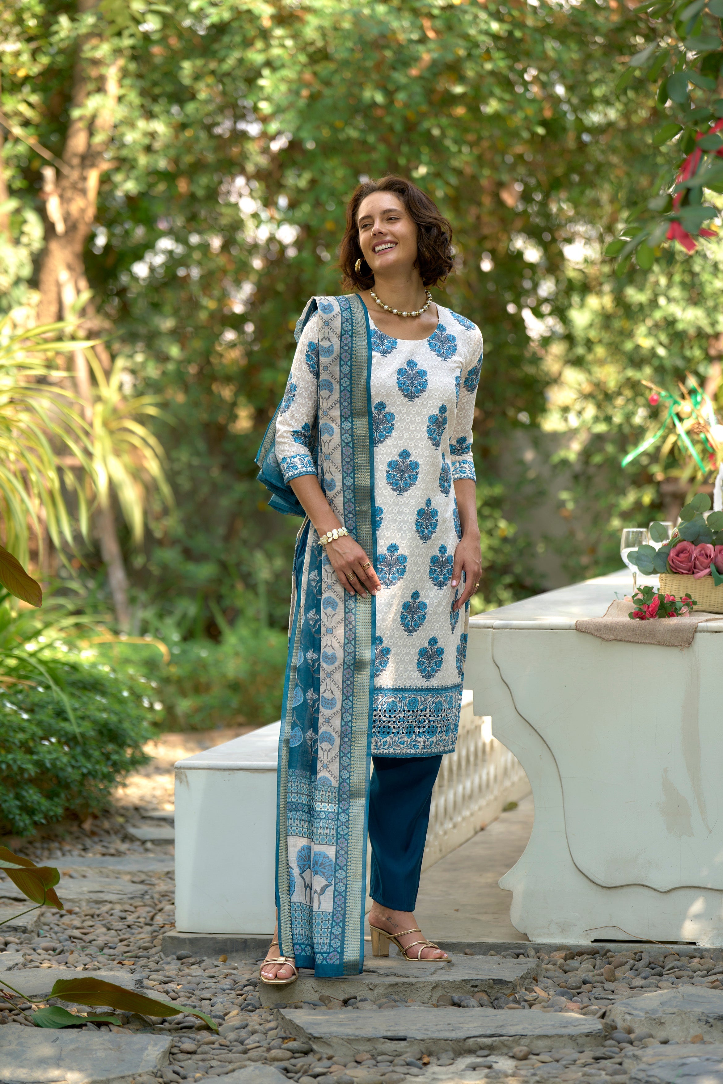White Cotton Printed Kurti Set with 3/4 Sleeves and Linen Dupatta with Pocket Pant